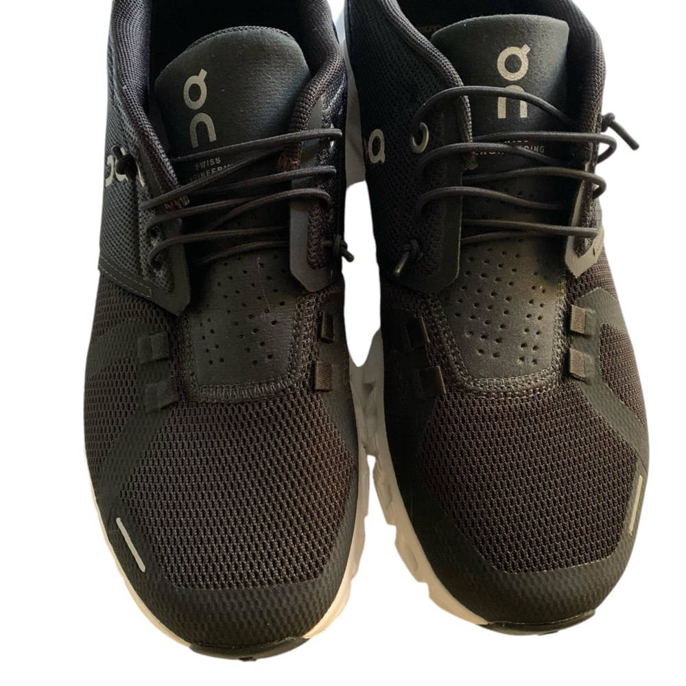On Cloud 5 Running Shoes
